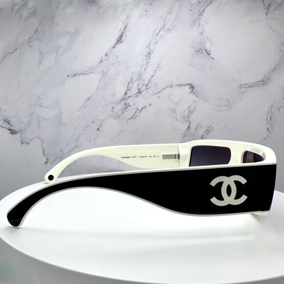 New CHANEL Sunglasses - Picture 5 of 16